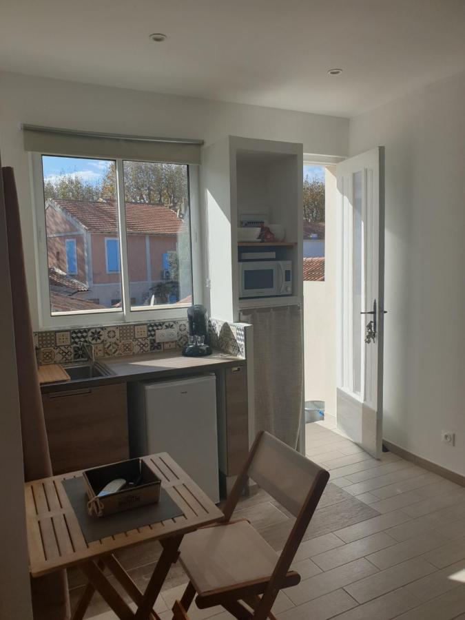 Mistral Appartements 포르-생-루이-뒤-론 외부 사진